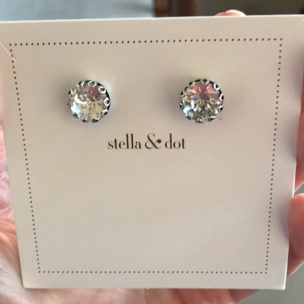 Stella & Dot vintage crystal studs
